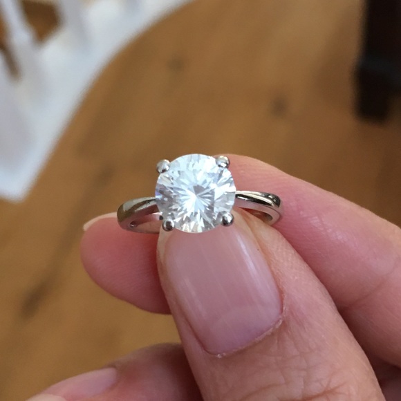 Vintage Jewelry - Silver plated cz fashion diamond ring